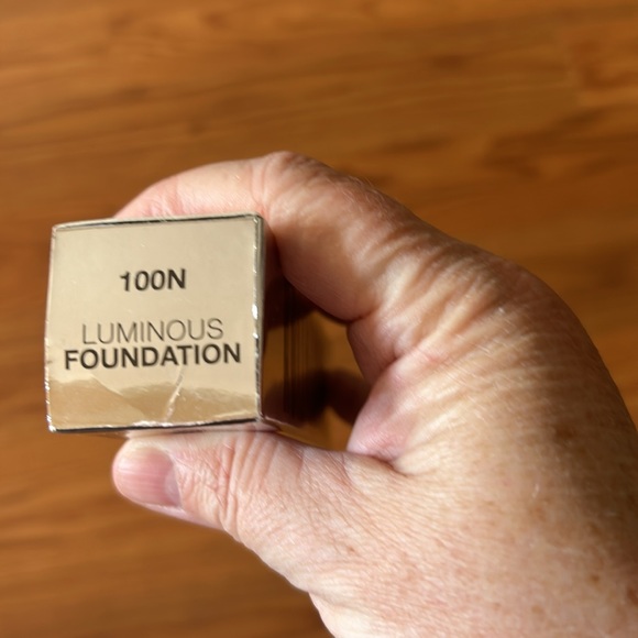 Make up - Picture 2 of 2